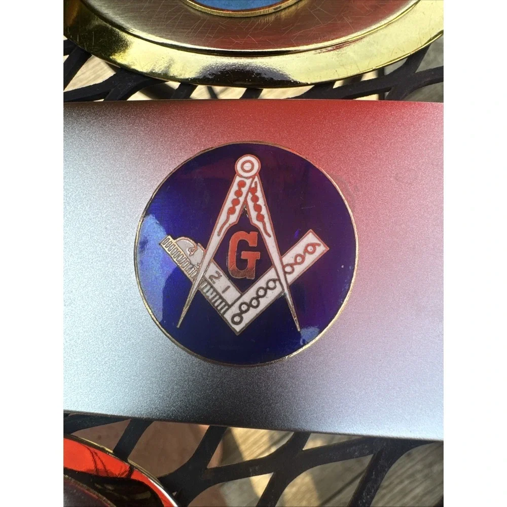 Mixed Brands belt buckle